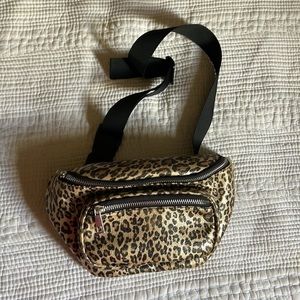 Leopard bumbag